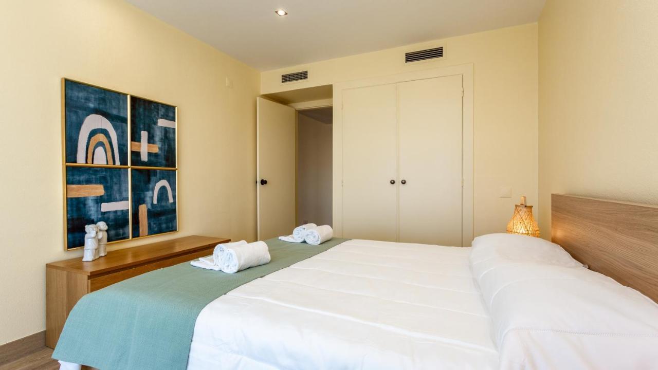 Divine Marina Apartment W/ Pool & Garden By Lovelystay กัวเตย์รา ภายนอก รูปภาพ